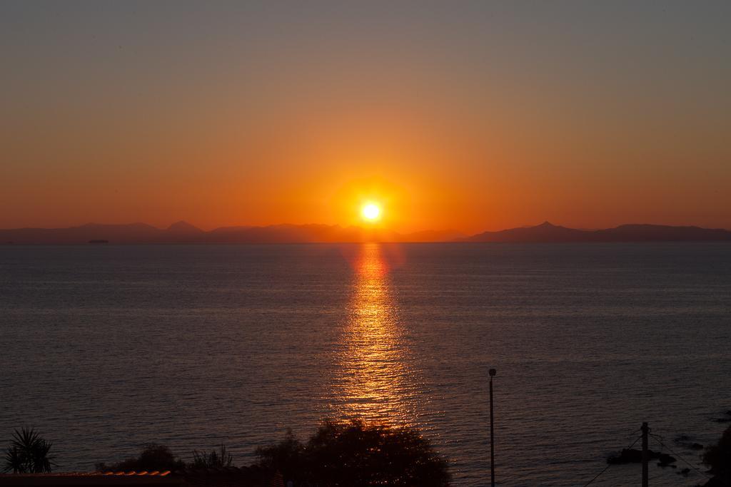לגוניסי Saronida Summer Studio With Breathtaking View מראה חיצוני תמונה